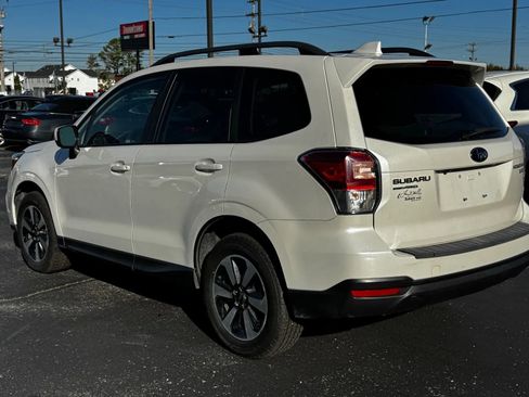 Used 2017 Subaru Forester 2.5i Premium w/ All-Weather Package image 7