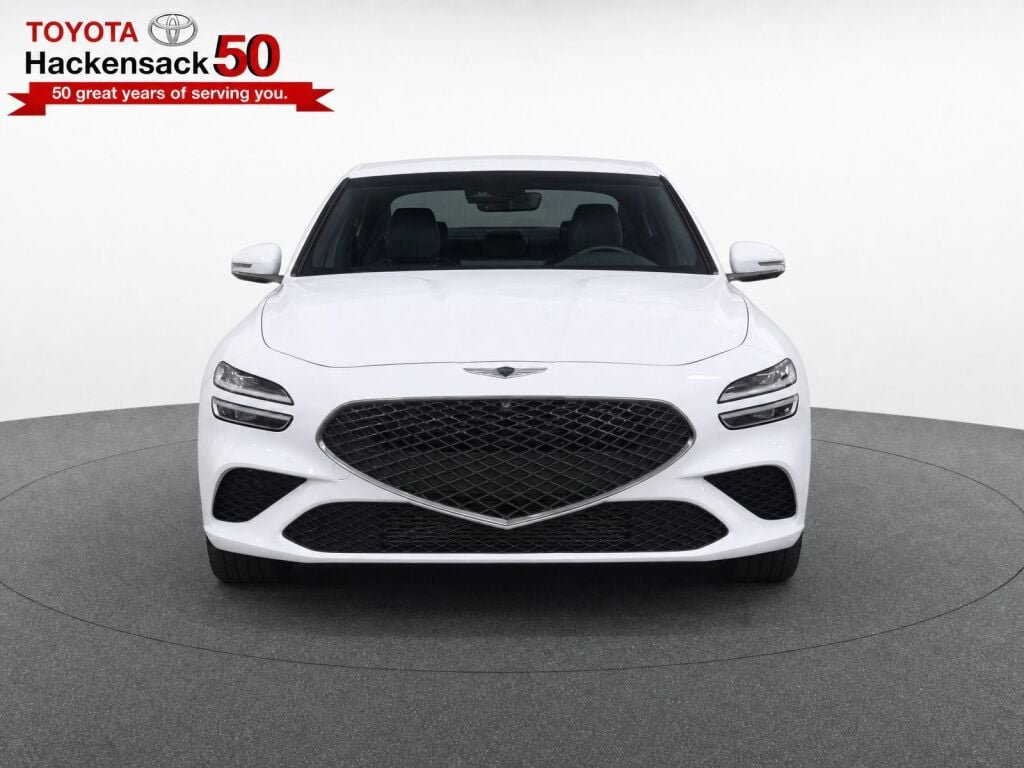 Used 2025 Genesis G70 2.5T image 38