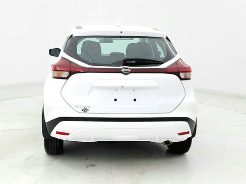Used 2025 Nissan Kicks Play S FWD image 4