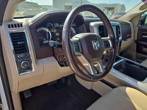 Used 2016 RAM 1500 Laramie w/ Convenience Group AWD/4WD image 10