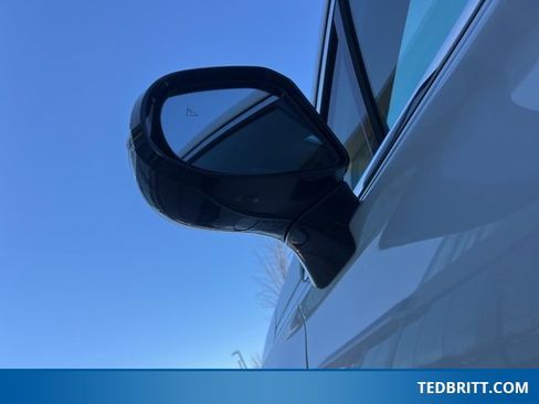 Used 2023 Hyundai Santa Fe SEL image 43