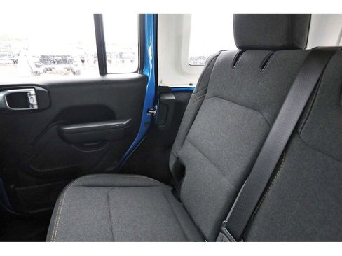 Used 2025 Jeep Wrangler Unlimited Sport AWD/4WD image 9