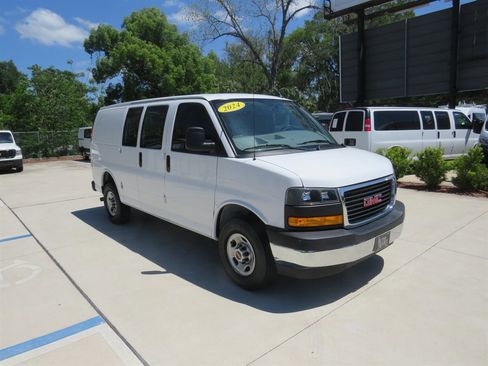 Used 2024 GMC Savana 2500 w/ Driver Convenience Package RWD image 1