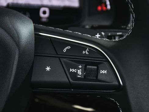 Used 2025 Audi Q8 Premium w/ Black Optic Package image 37