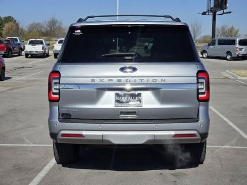 Used 2024 Ford Expedition Limited AWD/4WD image 6