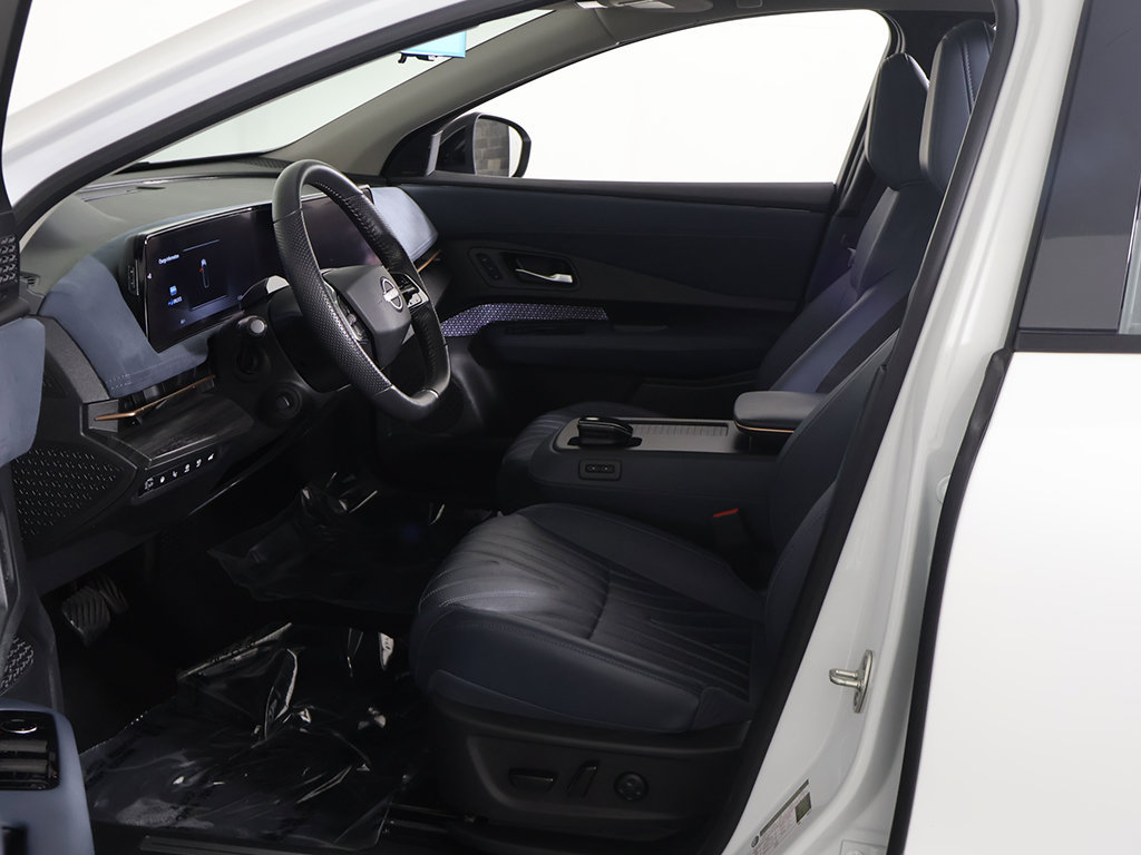 Used 2024 Nissan Ariya AWD image 30