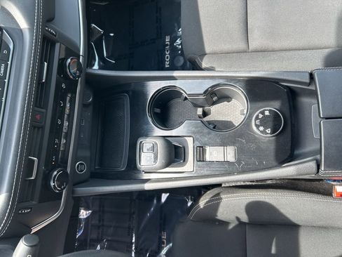 Used 2023 Nissan Rogue S AWD/4WD image 15