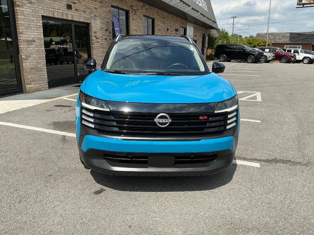 Used 2025 Nissan Kicks SR w/ Illumination Package FWD image 9