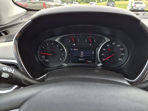 Used 2021 Chevrolet Equinox LT FWD image 24