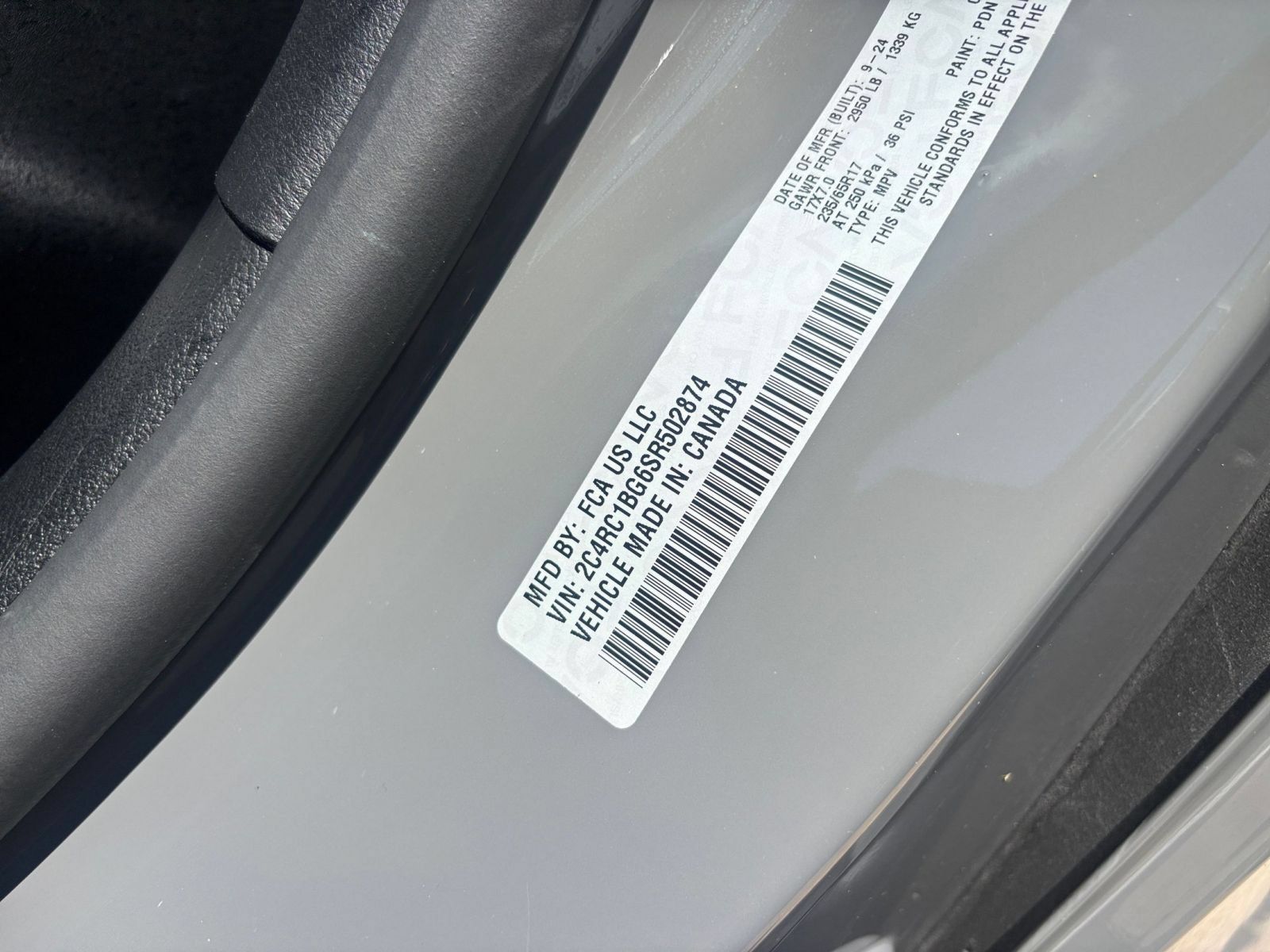 Used 2025 Chrysler Pacifica Select FWD image 31