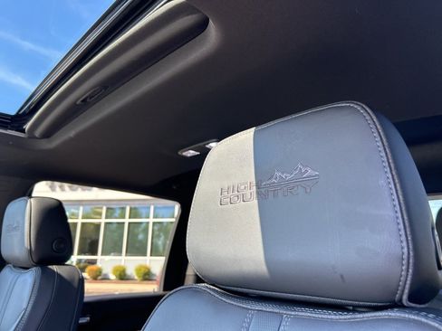 Used 2022 Chevrolet Silverado 3500 High Country w/ Z71 Off-Road Package image 12