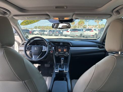 Used 2016 Honda Civic Touring image 9