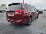 Used 2020 Chrysler Pacifica Touring-L w/ Premium Audio Group image 5