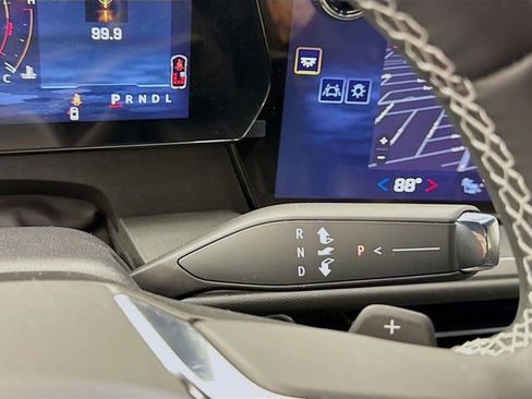 Used 2026 Chevrolet Traverse LT w/ Driver Confidence Package image 19