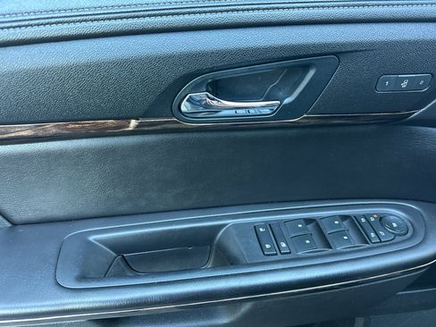 Used 2014 GMC Acadia Denali image 12