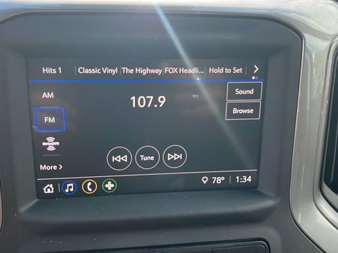 Used 2023 Chevrolet Silverado 1500 Custom image 17