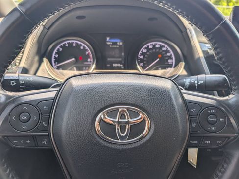 Used 2022 Toyota Camry SE FWD image 25
