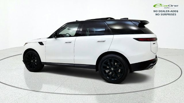 Used 2025 Land Rover Range Rover Sport SE AWD/4WD image 5