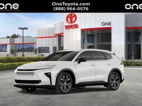 New 2026 Toyota Crown Signia image 3