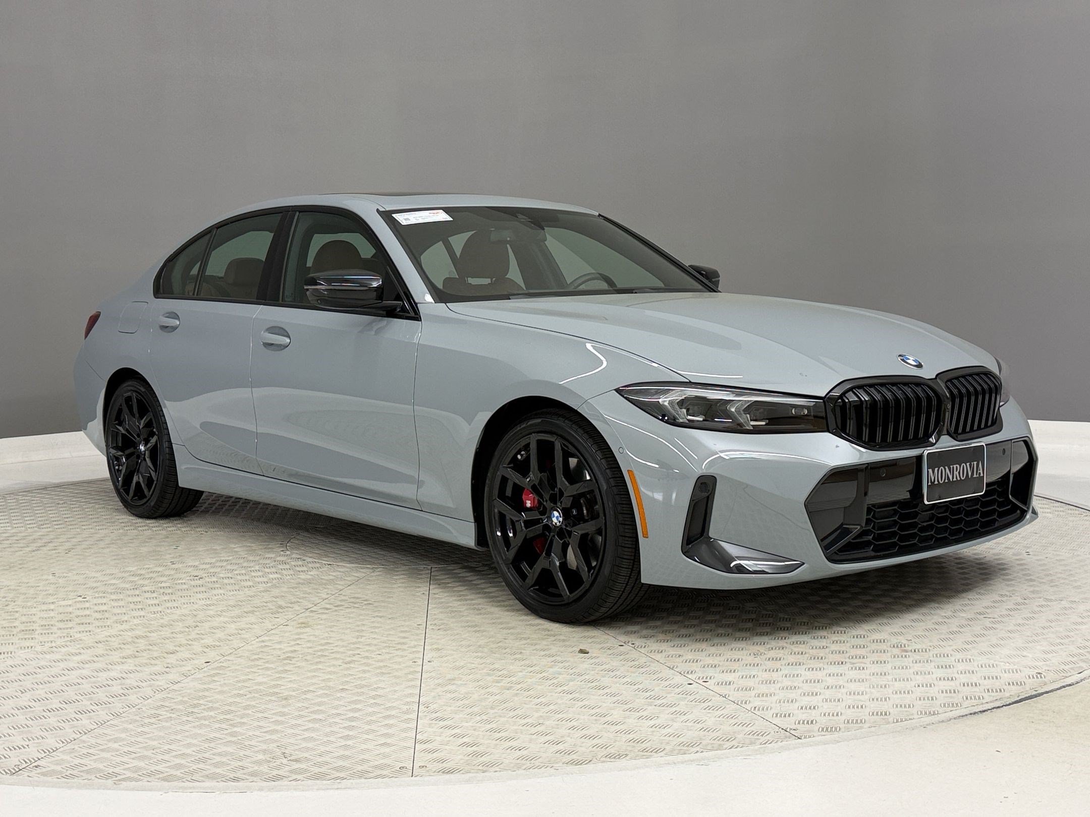 Used 2026 BMW 330i Sedan w/ M Sport Package RWD image 7