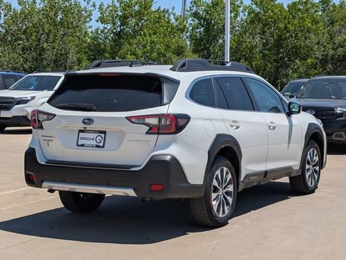 Certified 2025 Subaru Outback Limited XT AWD/4WD image 3