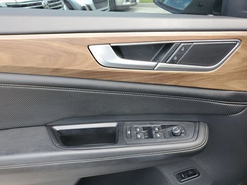 Certified 2024 Volkswagen Atlas SE w/ Panoramic Sunroof Package FWD image 25