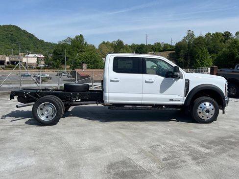New 2026 Ford F450 Lariat AWD/4WD image 2