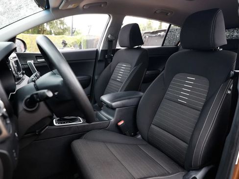 Used 2018 Kia Sportage LX AWD/4WD image 17
