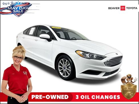 Used 2017 Ford Fusion SE w/ Fusion SE Technology Package FWD image 1