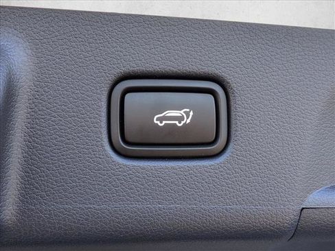 Used 2025 Hyundai Palisade Limited AWD/4WD image 11