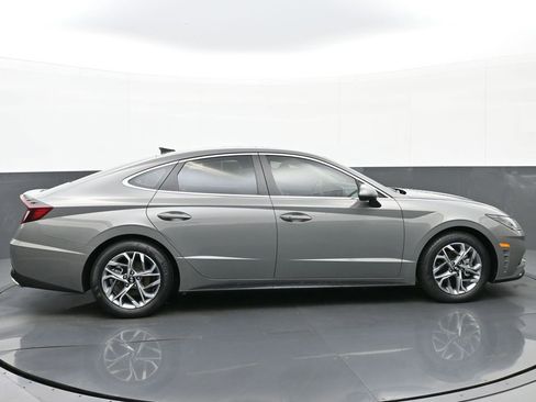 Certified 2023 Hyundai Sonata SEL FWD image 3