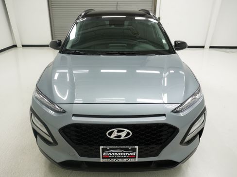 Used 2020 Hyundai Kona SEL FWD image 2