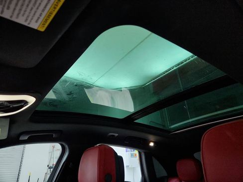 Used 2018 Porsche Macan S image 15