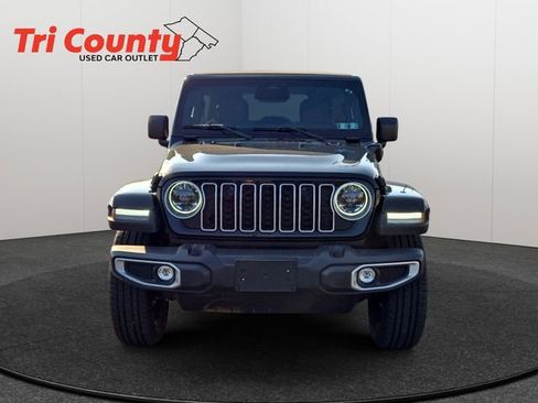 Used 2025 Jeep Wrangler Unlimited Sahara w/ Safety Group image 2