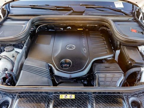 Used 2024 Mercedes-Benz GLS 450 4MATIC image 29