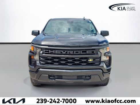 Used 2025 Chevrolet Silverado 1500 Custom RWD image 2