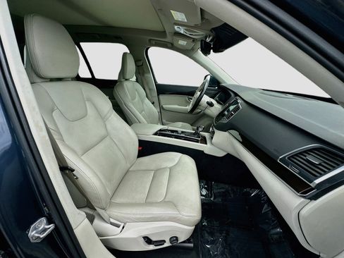 Used 2019 Volvo XC90 T5 Momentum w/ Protection Package Premier FWD image 26