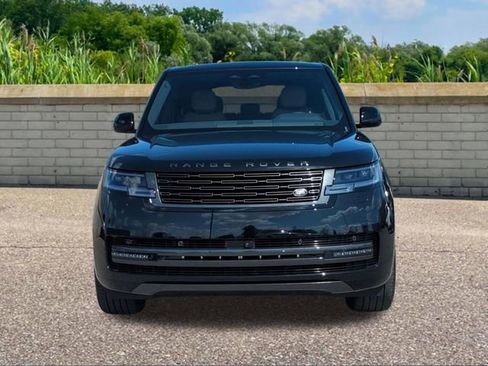 New 2026 Land Rover Range Rover SE image 2
