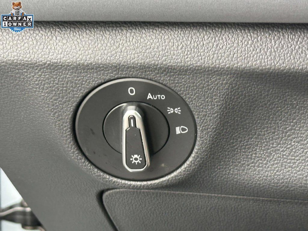 Used 2026 Volkswagen Jetta SE FWD image 21