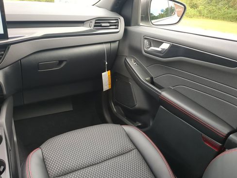 New 2026 Ford Escape ST-Line w/ Tech Pack #1 image 15