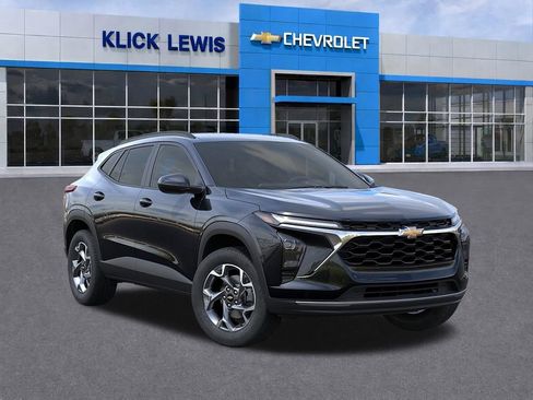 New 2026 Chevrolet Trax LT w/ LT Convenience Package FWD image 7