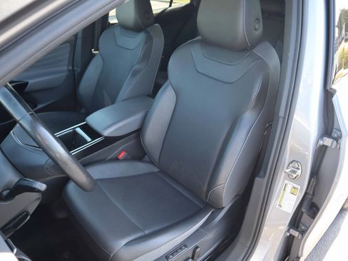 Used 2023 Volkswagen ID.4 S image 2