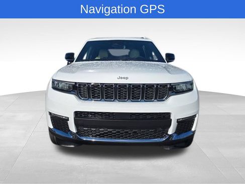 Used 2025 Jeep Grand Cherokee L Limited AWD/4WD image 9