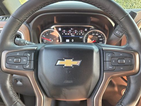 Used 2021 Chevrolet Silverado 1500 High Country w/ Technology Package image 22