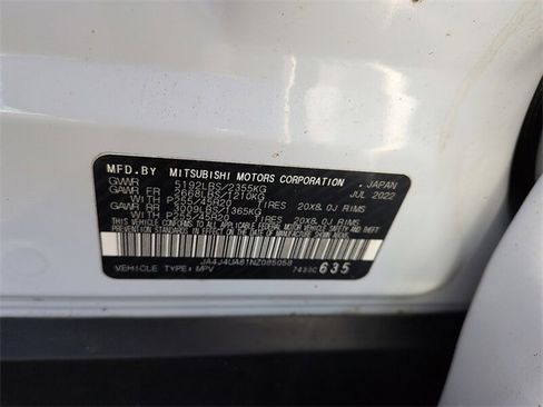 Used 2022 Mitsubishi Outlander SE image 14