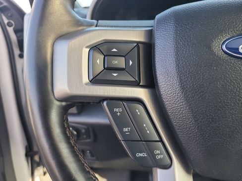 Used 2019 Ford F150 Platinum w/ Equipment Group 701A Luxury AWD/4WD image 29