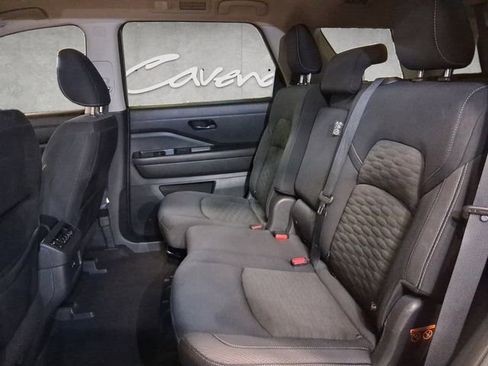 Certified 2023 Nissan Pathfinder SV image 22