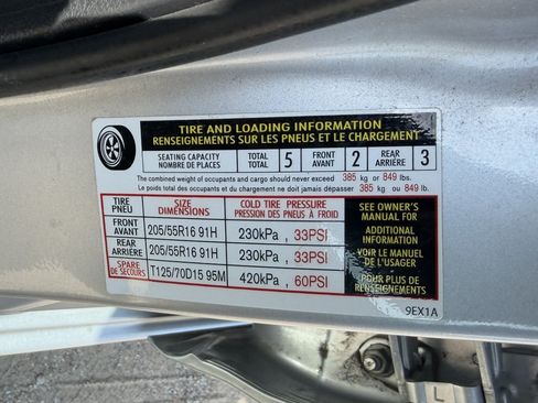 Used 2025 Nissan Versa SV FWD image 32