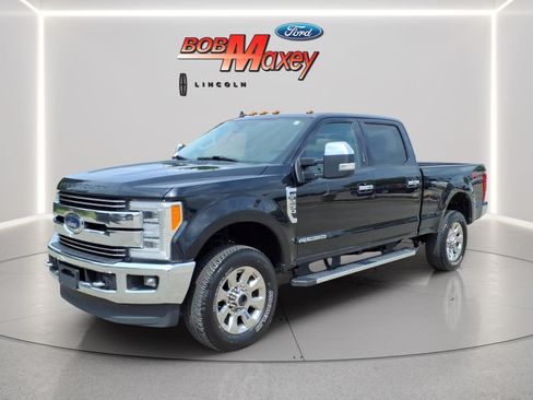 Used 2019 Ford F250 Lariat w/ Lariat Ultimate Package AWD/4WD image 1