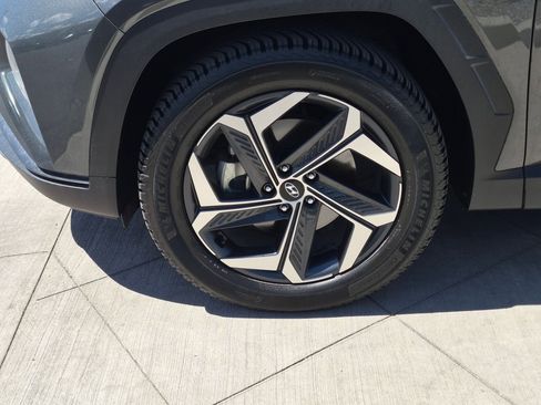 Certified 2022 Hyundai Tucson Limited AWD/4WD image 13